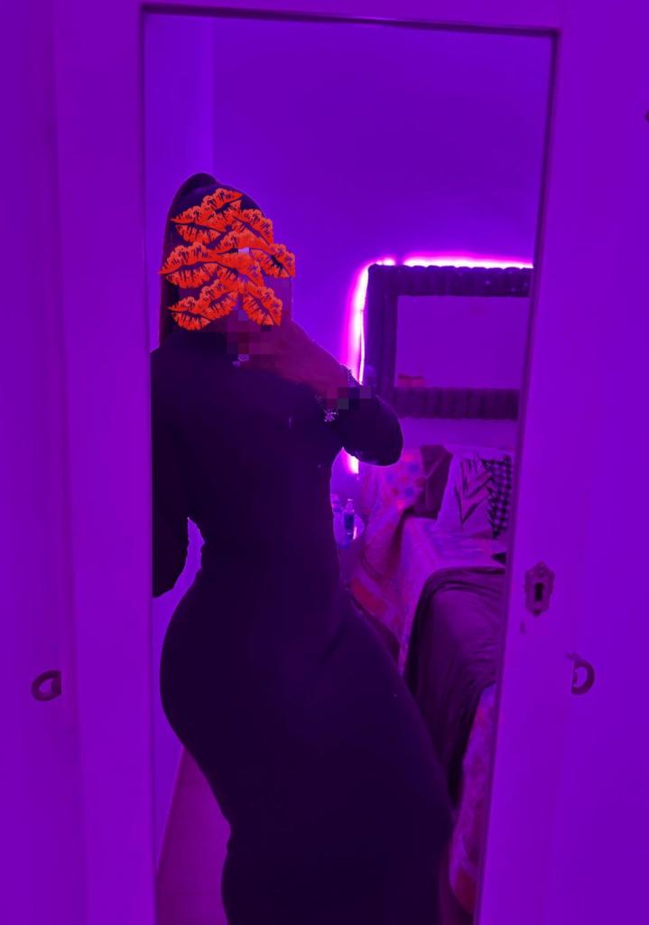 Chica busca chico en Almería: 