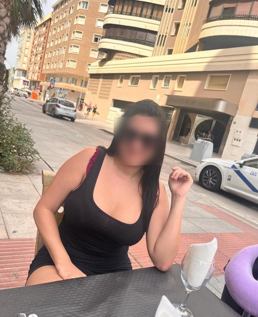 625737181: Chica busca chico en Pontevedra