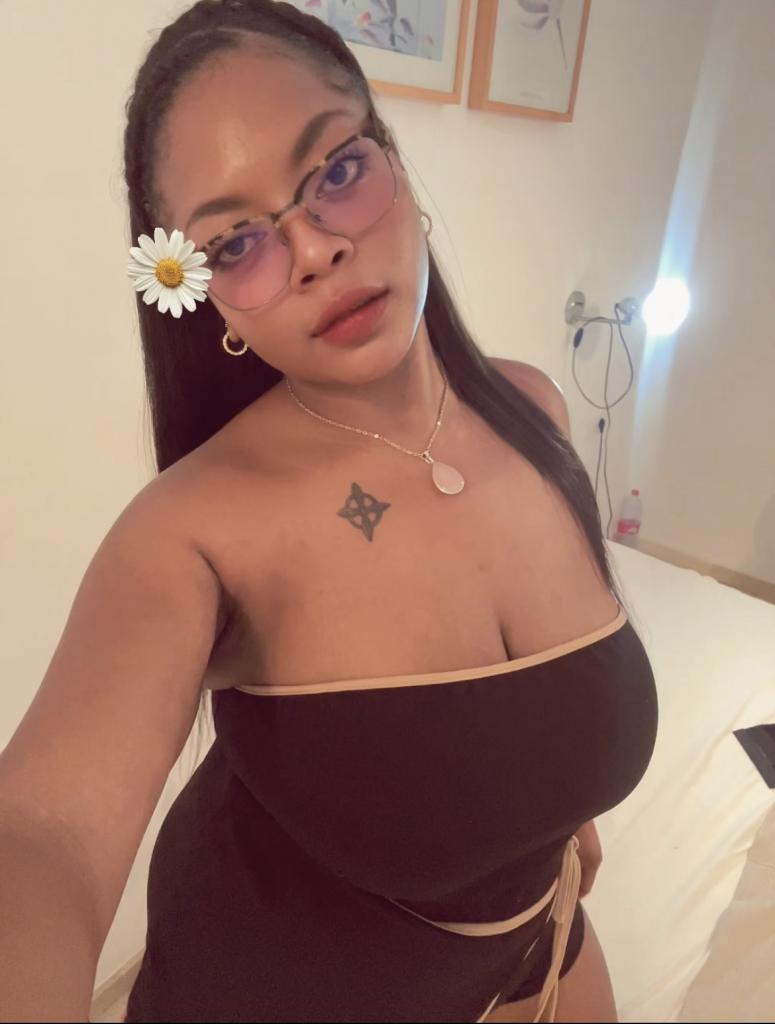 625830895: Chica busca chico en La Coruña