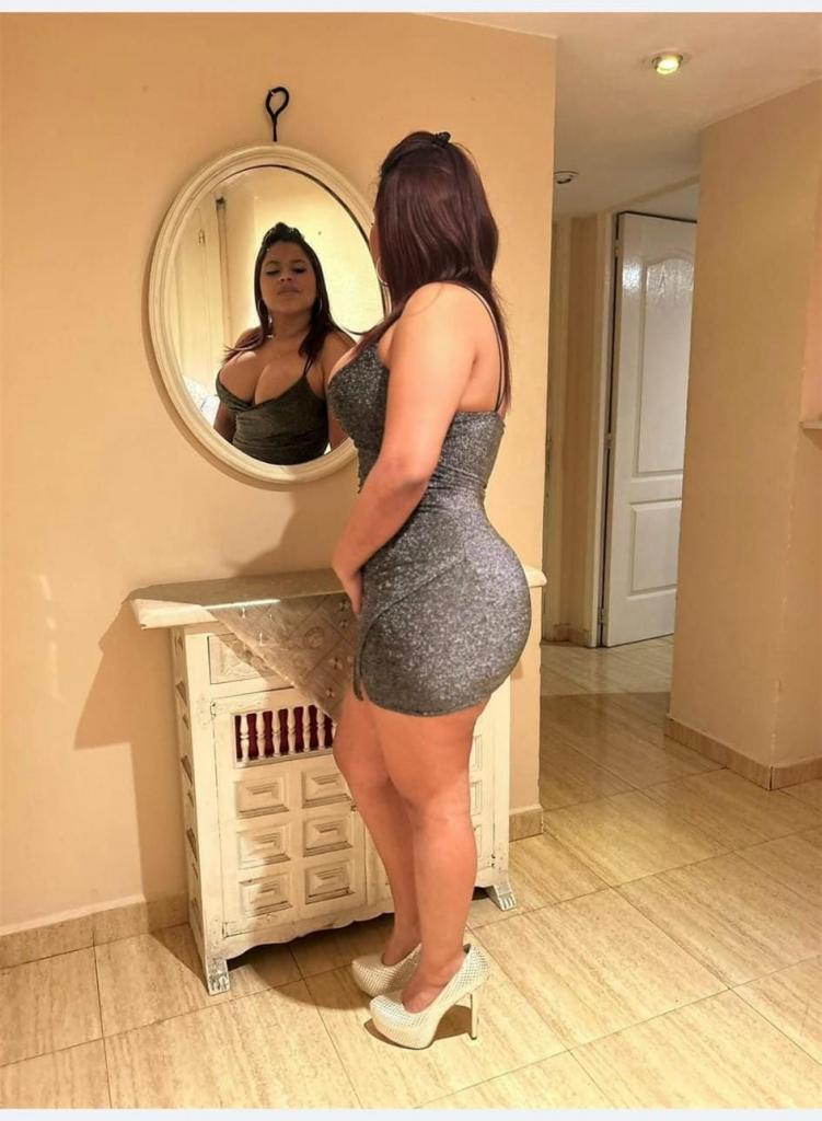Chica busca chico en Granada: 