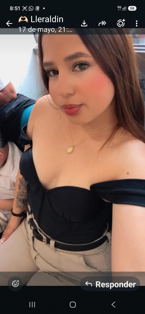 Chica busca chico en Barcelona: Chica busca chico