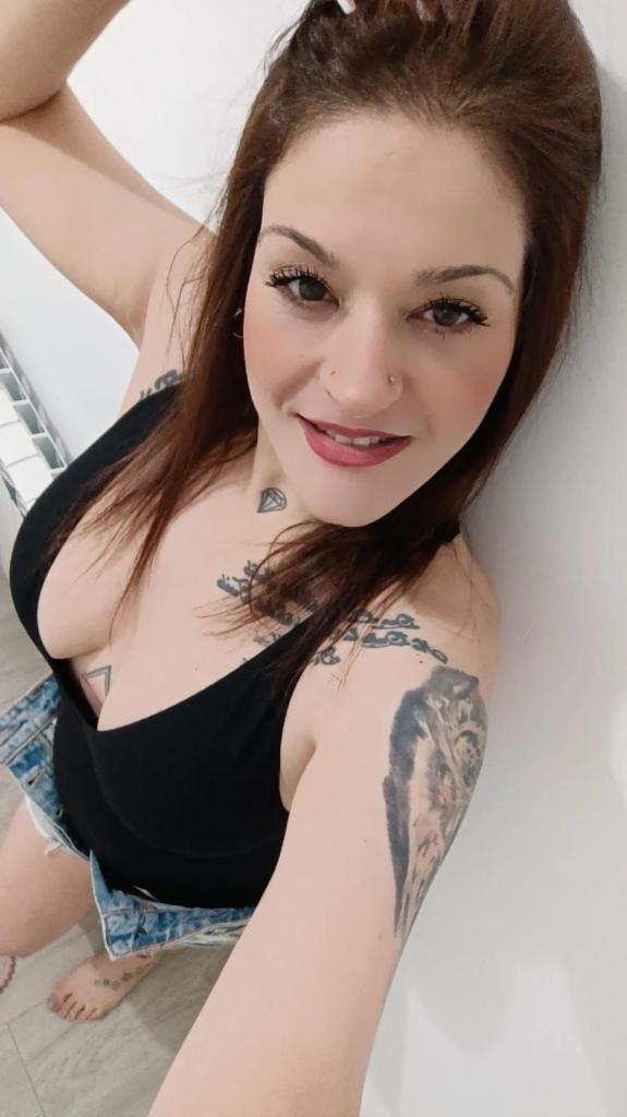 643141328: Chica busca chico en Valencia