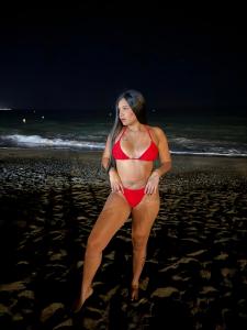 607881849: Chica busca chico en Málaga