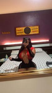 647299043: Chica busca chico en León