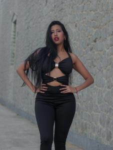 613655865: Chica busca chico en Barcelona