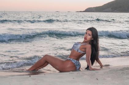 613655865: Chica busca chico en Barcelona