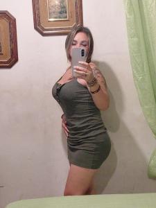 611015365: Chica busca chico en Barcelona