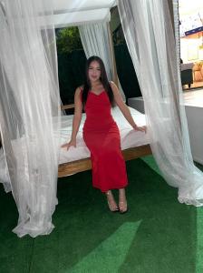 613804054: Chica busca chico en Barcelona