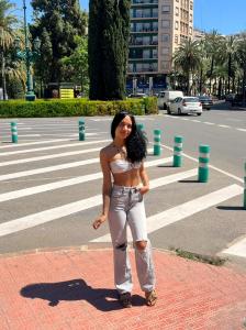 611204284: Chica busca chico en Alicante