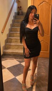 688394537: Chica busca chico en Madrid
