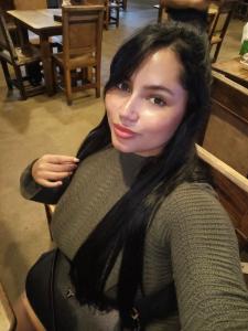 697624169: Chica busca chico en Málaga