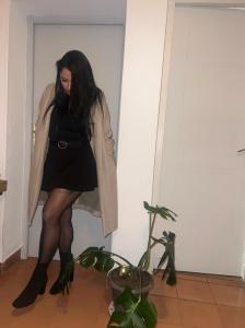 697624169: Chica busca chico en Málaga