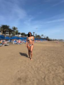 642834103: Chica busca chico en Las Palmas