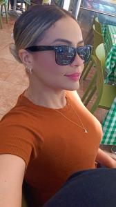 611265464: Chica busca chico en Barcelona