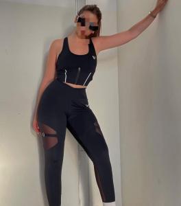 613773485: Chica busca chico en Gerona