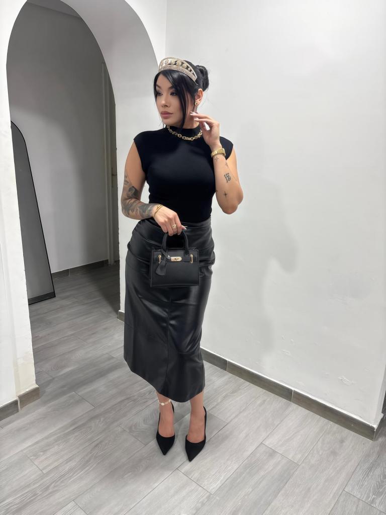 646541925: Chica busca chico en Tenerife