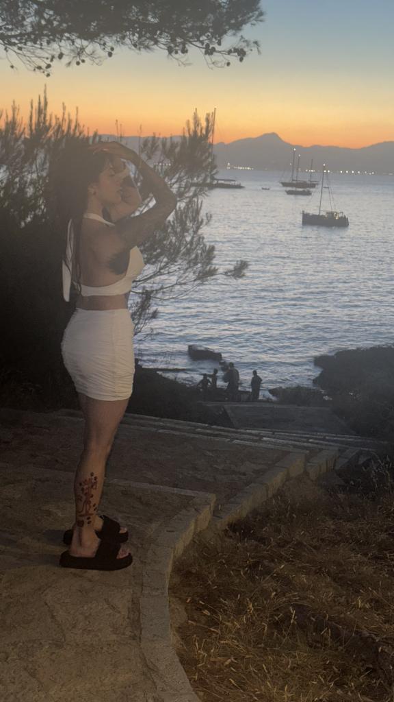 Chica busca chico en Mallorca: 
