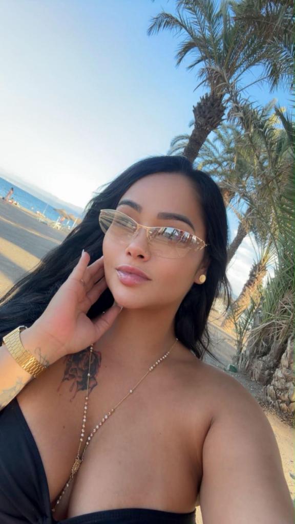 641186985: Chica busca chico en Barcelona