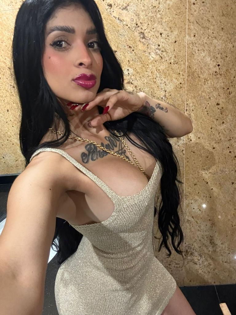 Chica busca chico en Granada: Chica busca chico