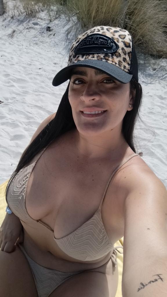 613443796: Chica busca chico en Pontevedra