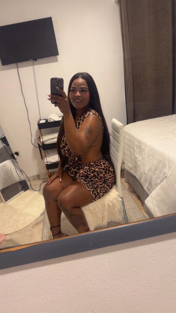 Chica busca chico en Almería: 