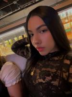 613724643: Chica busca chico en Barcelona