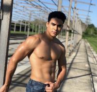607578835: Chica busca chico en Madrid