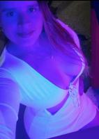 614927677: Chica busca chico en Gerona