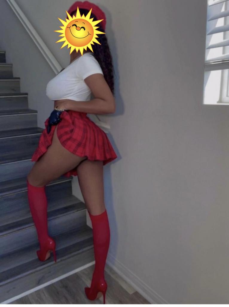 611378045: Chica busca chico en Alicante