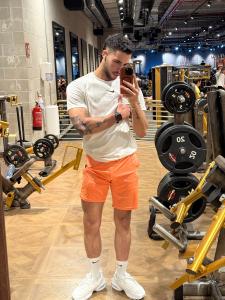 Chico busca chica en Madrid: 