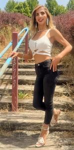 634494079: Chica busca chico en Navarra