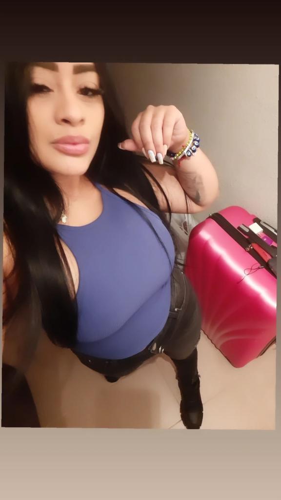 Chica busca chico en Almería: 