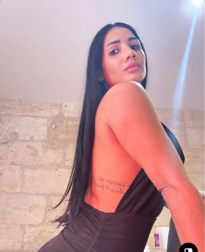 633545551: Chica busca chico en Navarra