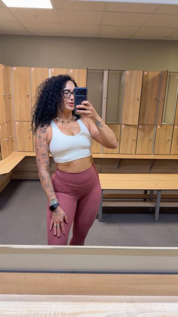 613677079: Chica busca chico en Lugo