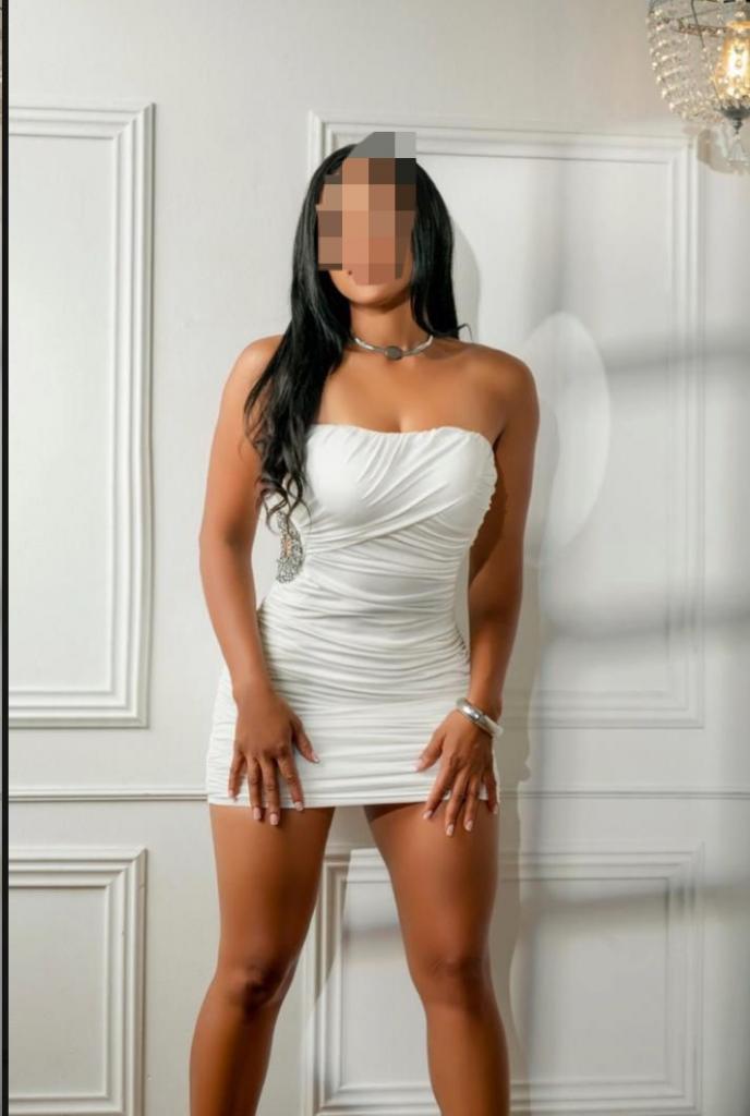603944191: Chica busca chico en Almería