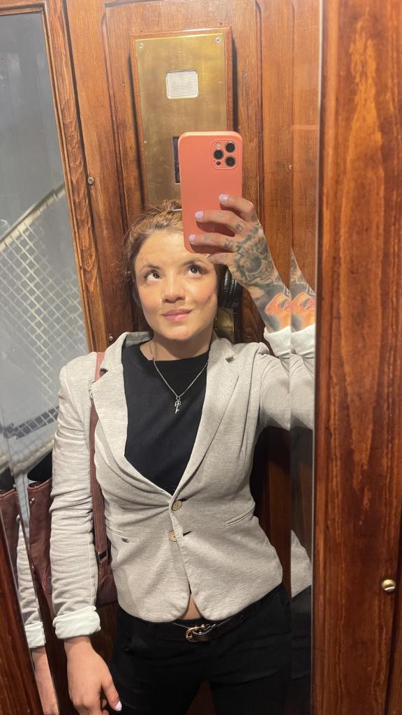 Chica busca chico en Ibiza: 