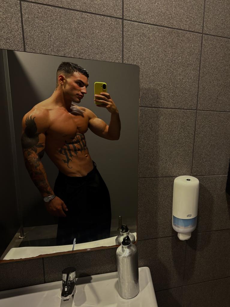 Chico busca chica en Tenerife: 