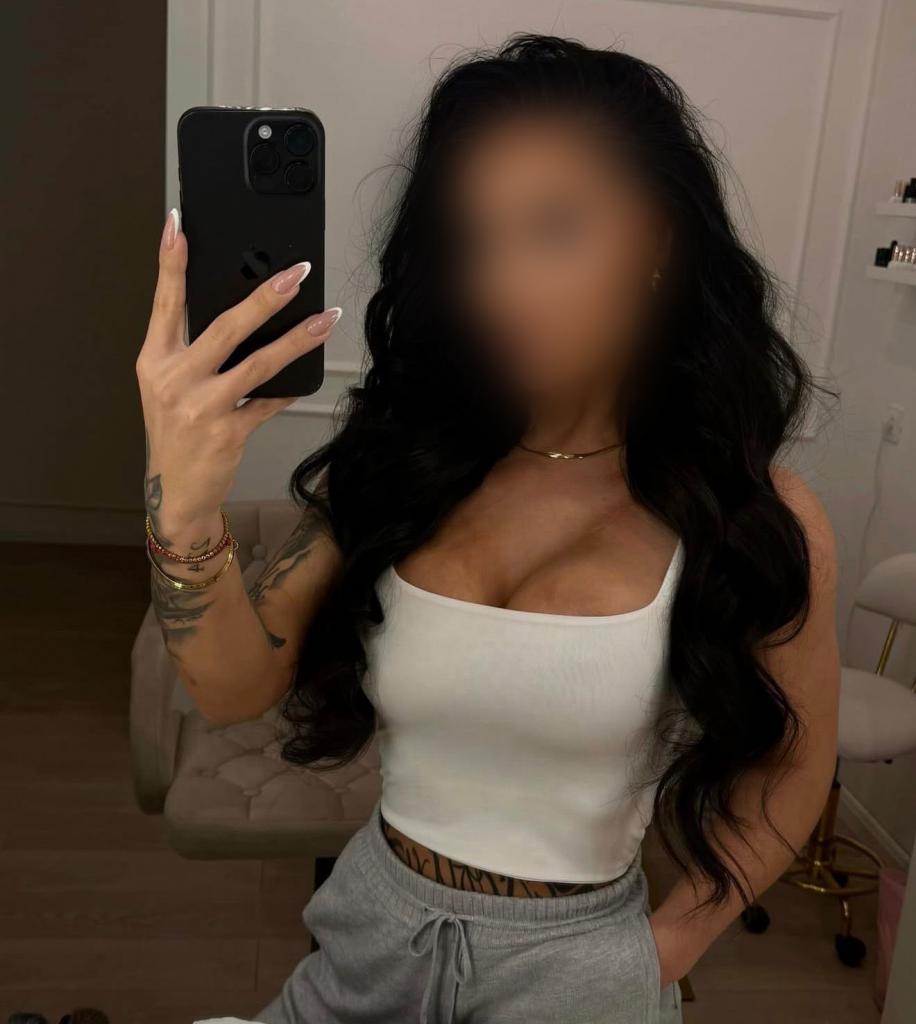 Chica busca chico en Cádiz: 