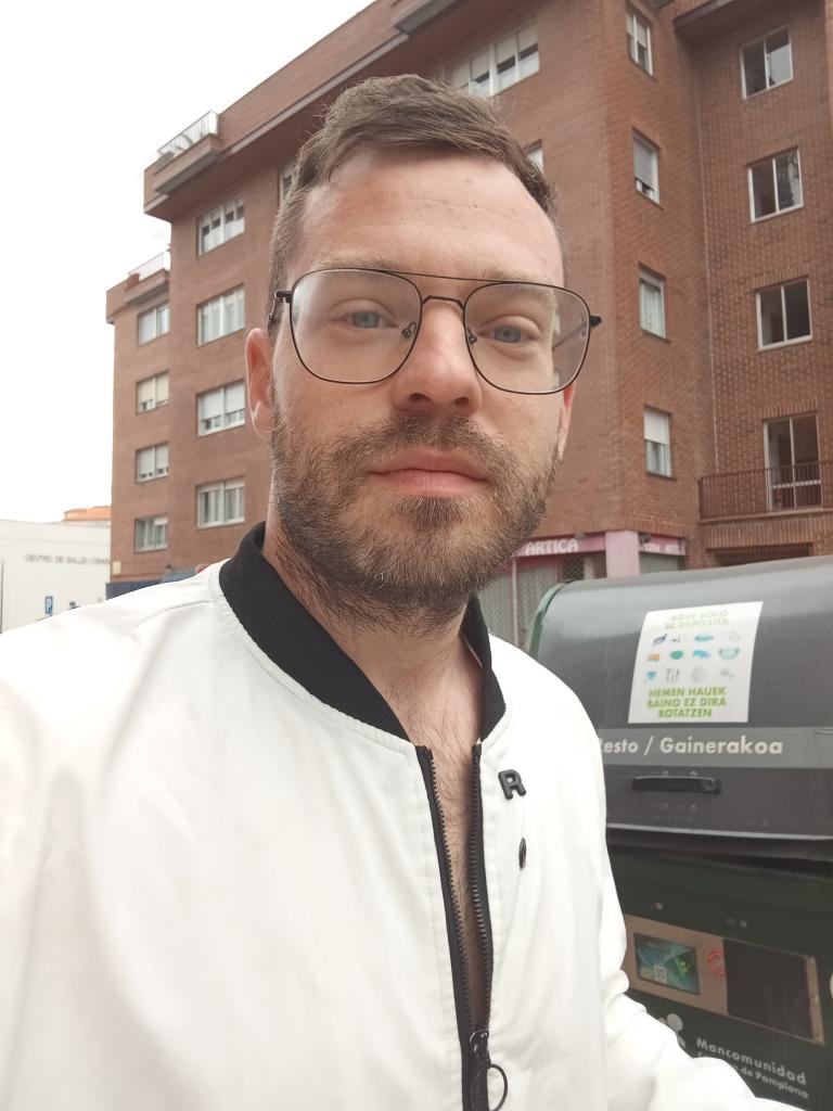 Chico busca chica en Navarra: 