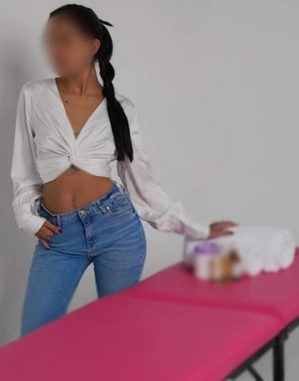 657471018: Chica busca chico en León