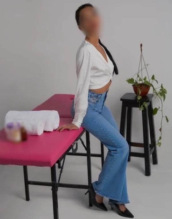 657471018: Chica busca chico en León