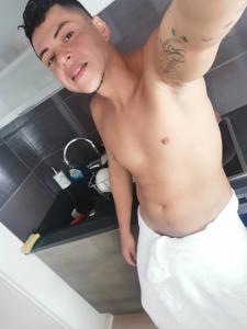 641319882: Chico busca chica en Málaga