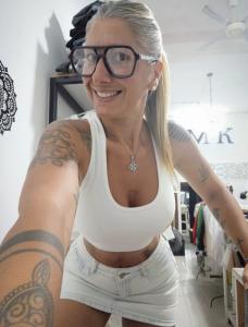 641929229: Chica busca chico en Sevilla