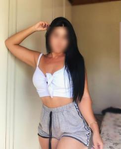 677358621: Chica busca chico en Orense