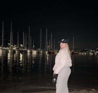 643136846: Chica busca chico en Gerona