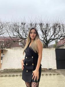 664548738: Chica busca chico en Ibiza