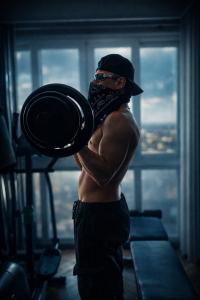 610322546: Chica busca chico en Madrid