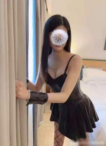 688140278: Chica busca chico en Barcelona