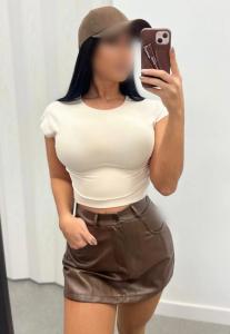 634832178: Chica busca chico en Sevilla