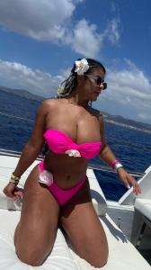 647163074: Chica busca chico en Málaga